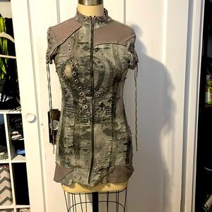 Small SALVAGE zip up top